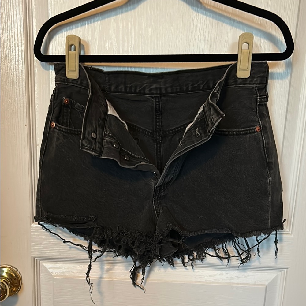 Levi's 501 high-rise button fly black denim cutoff shorts sz 28